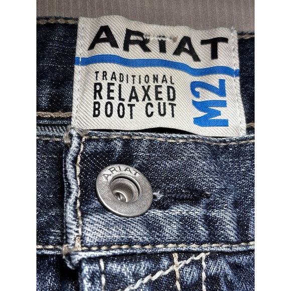 Ariat M2 Jeans 38X36 Medium Wash Relaxed Bootcut Cowboy Rodeo Whisker Denim Work - Picture 3 of 16